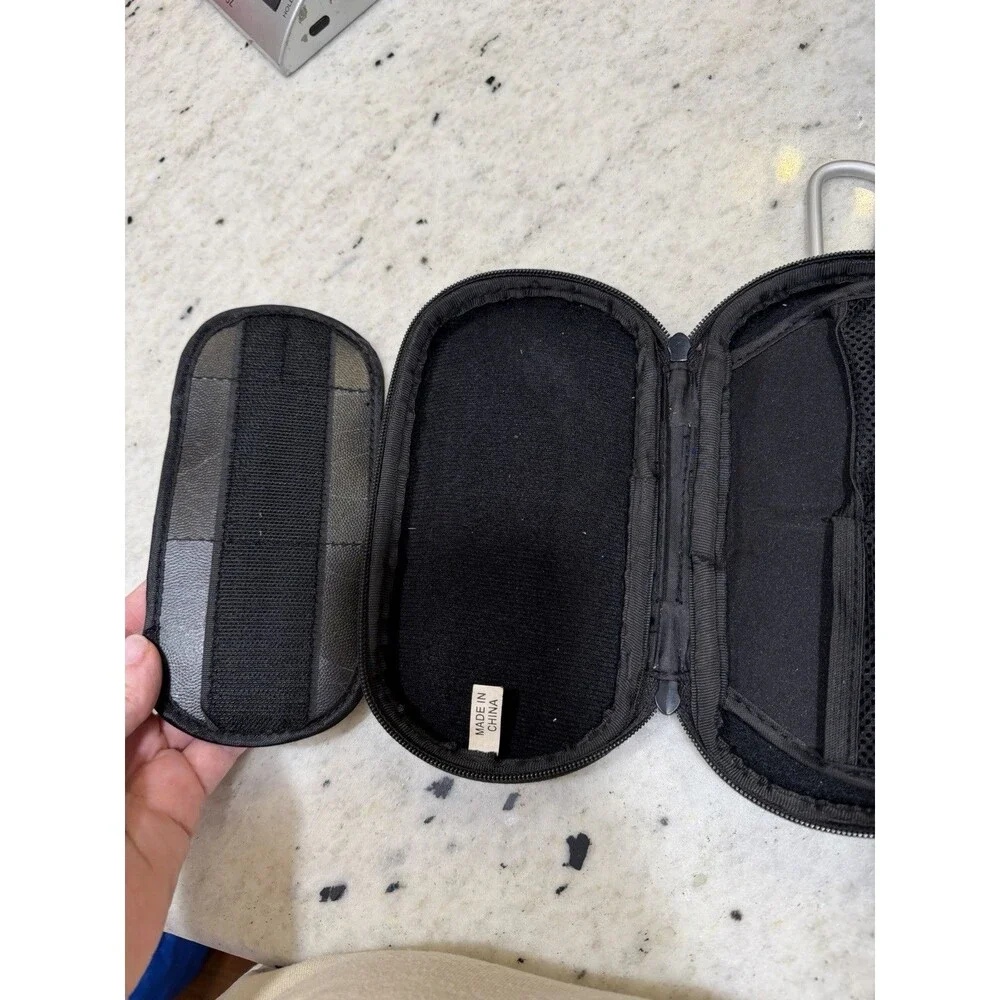 SONY PSP Carrying Travel Case Black w/Clip & Cleaning Cloth PlayStation Portable